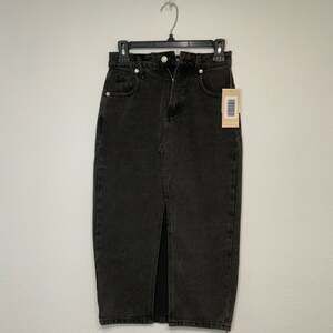 JustFab Black High Waisted Front Slit Raw Hem Denim Midi Skirt